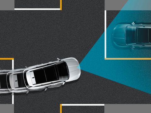 Asistent autonomního nouzového brzdění (FCA) v novém hybridním kompaktním SUV Hyundai TUCSON Plug-in.